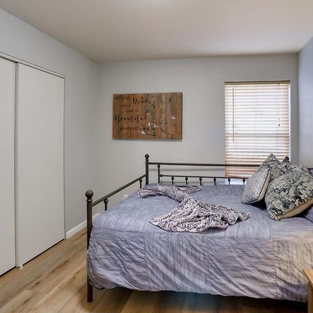 Updated Springs Home - 3 Mi To Garden Of The Gods! Colorado Springs Bagian luar foto