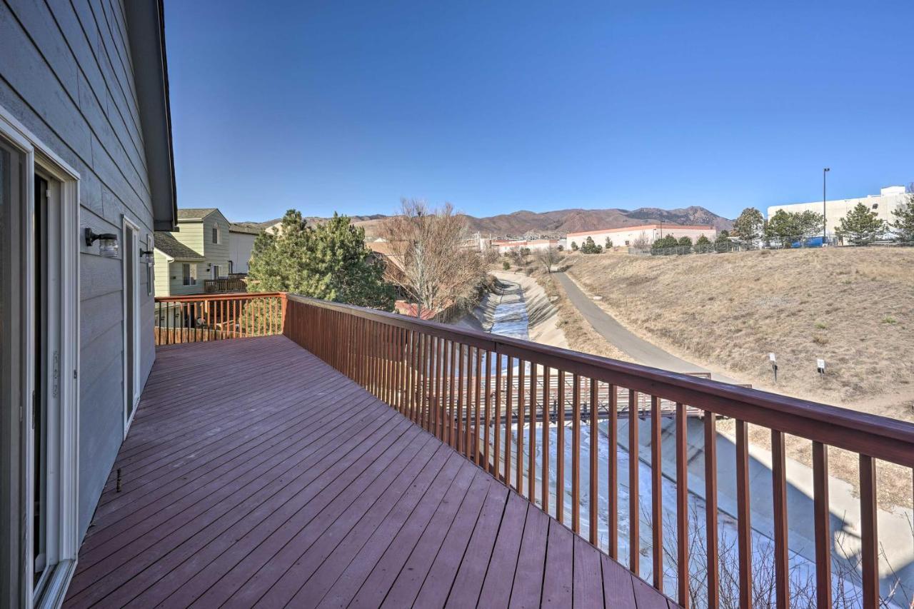 Updated Springs Home - 3 Mi To Garden Of The Gods! Colorado Springs Bagian luar foto