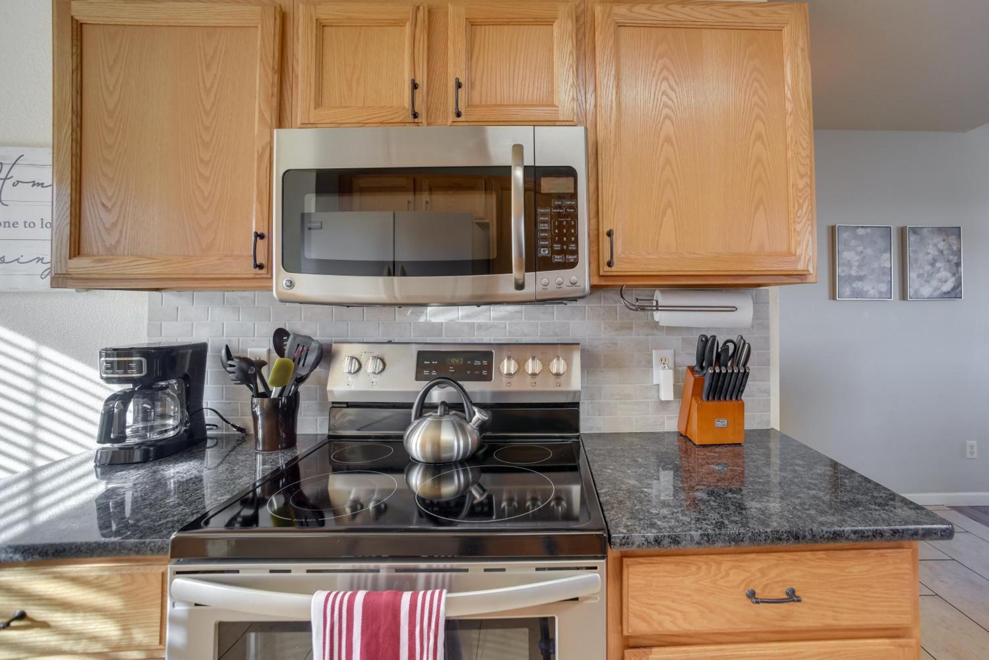 Updated Springs Home - 3 Mi To Garden Of The Gods! Colorado Springs Bagian luar foto