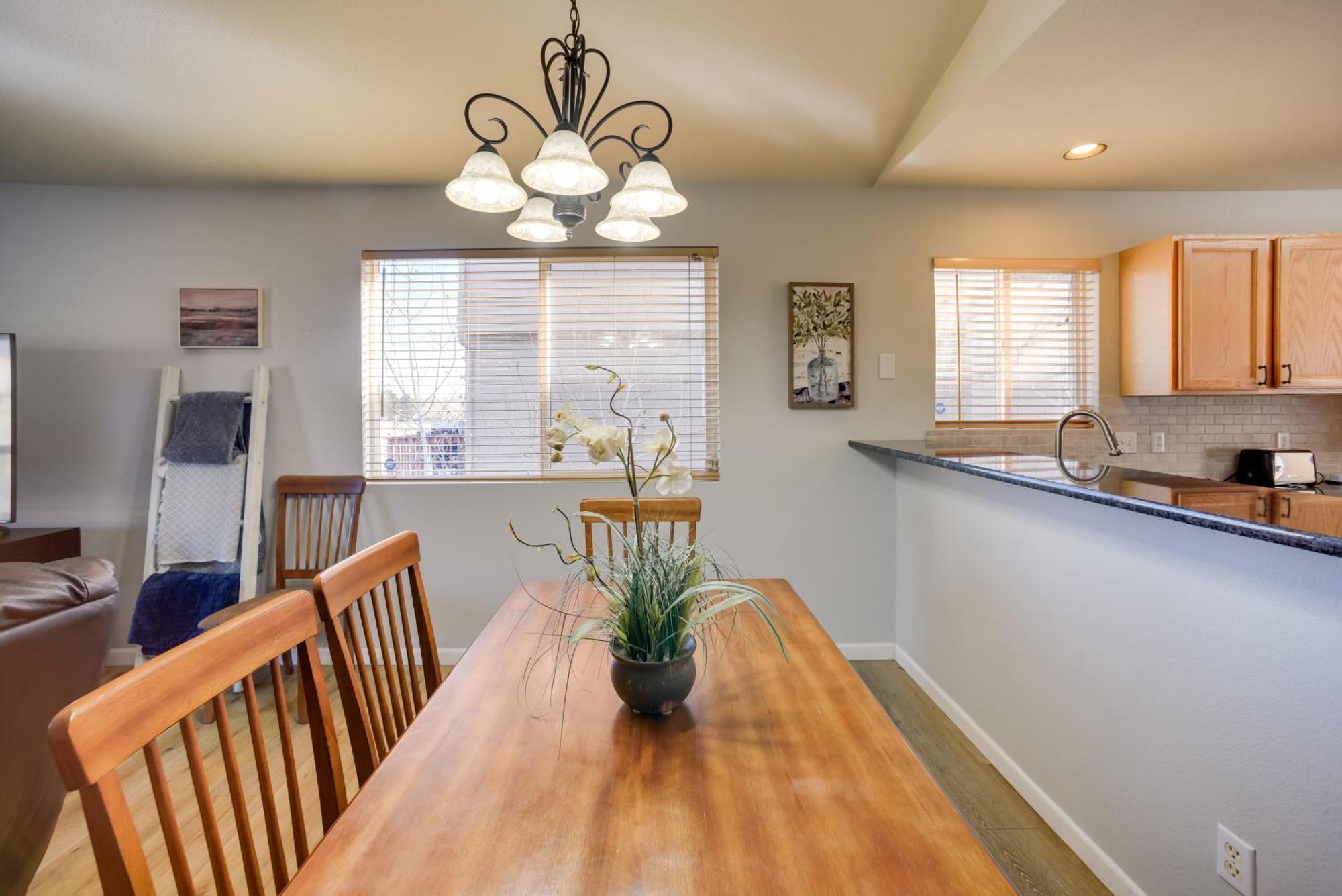 Updated Springs Home - 3 Mi To Garden Of The Gods! Colorado Springs Bagian luar foto