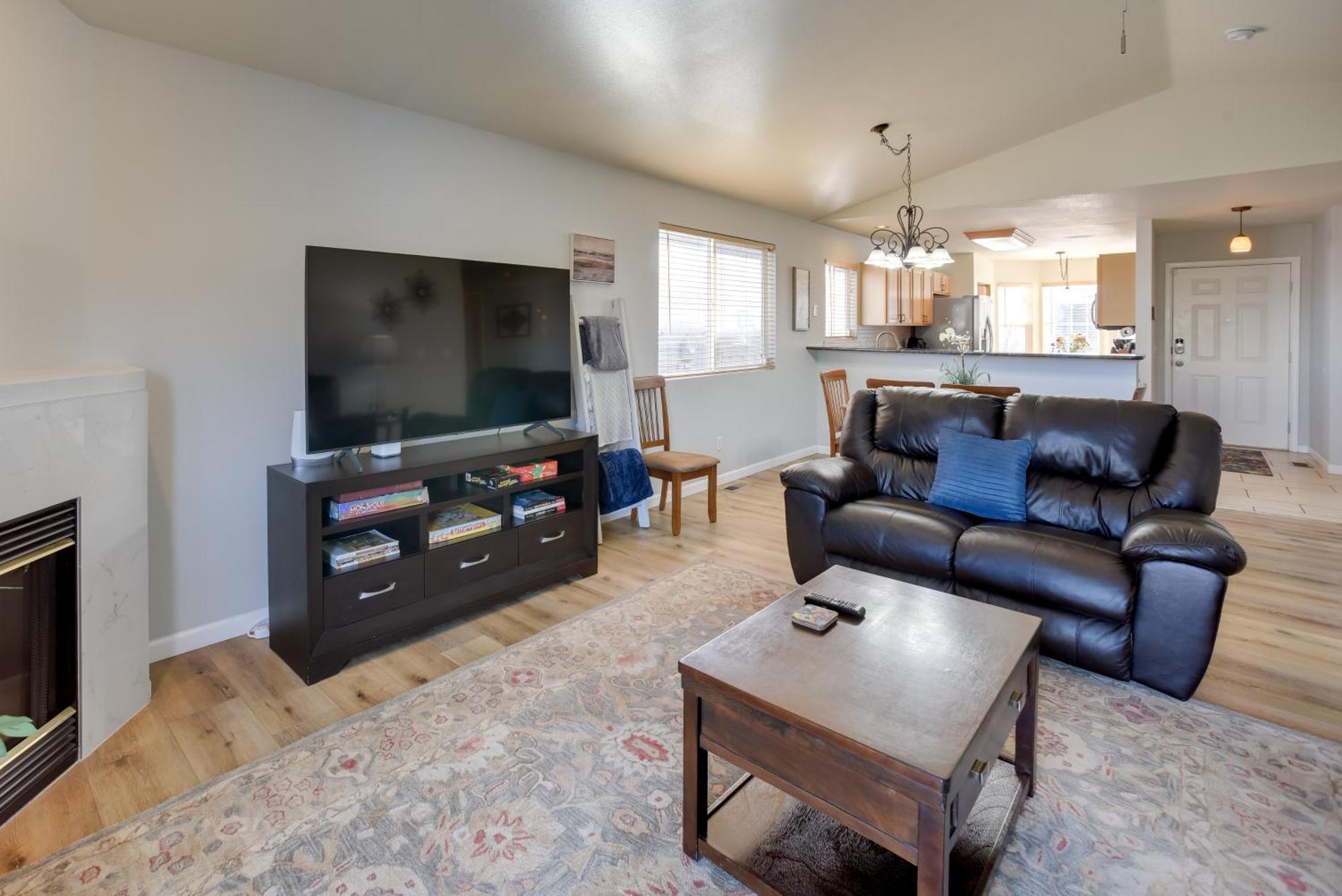 Updated Springs Home - 3 Mi To Garden Of The Gods! Colorado Springs Bagian luar foto
